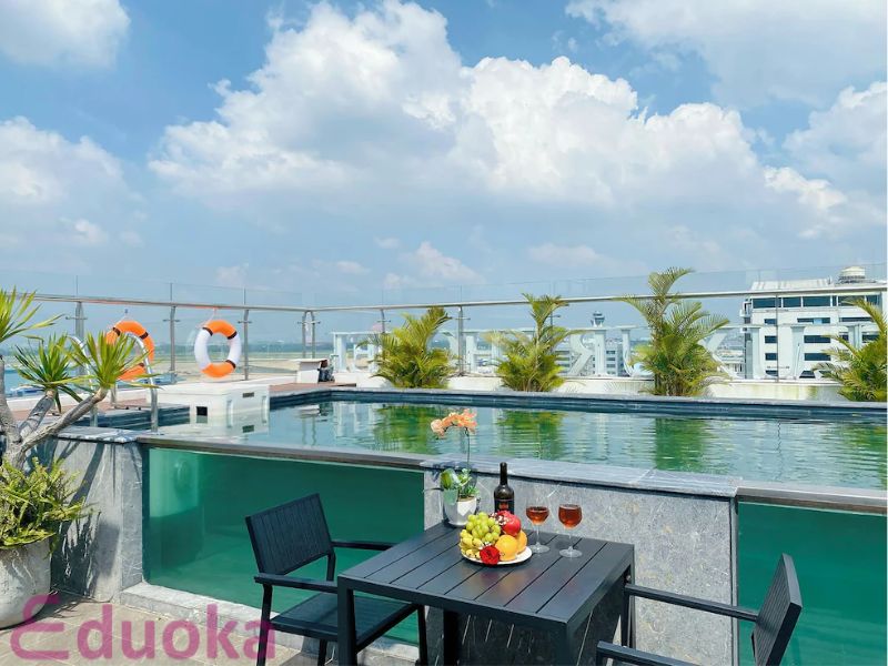 Mức Thuê Sử Dụng Hồ Bơi Hera Luxury Hotel