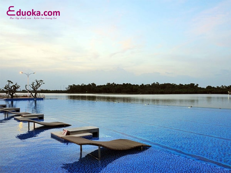 Bể bơi Long Island Quận 9