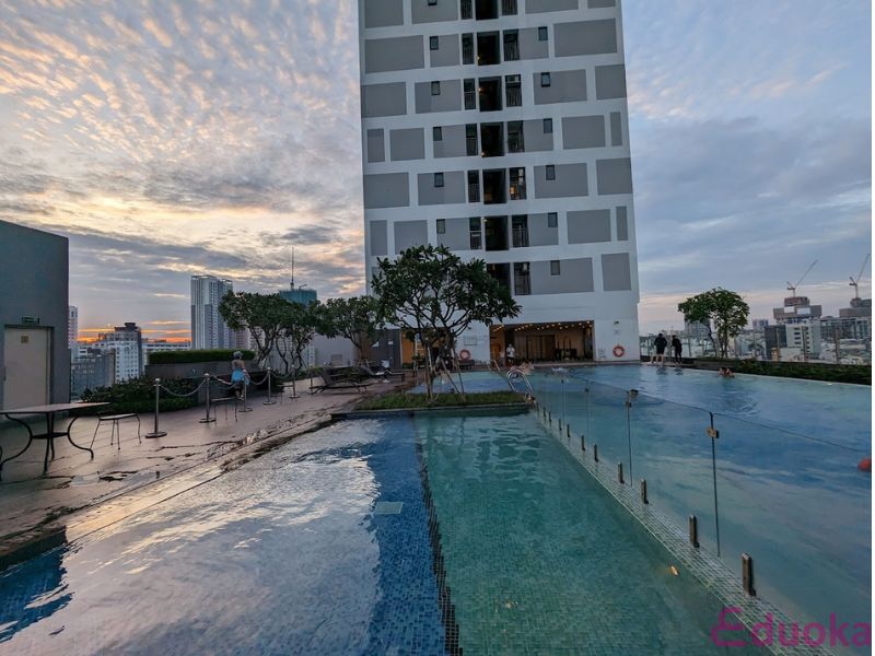 Dịch vụ tại Hồ Bơi REM Rivergate Garden Pool Signature Apartments