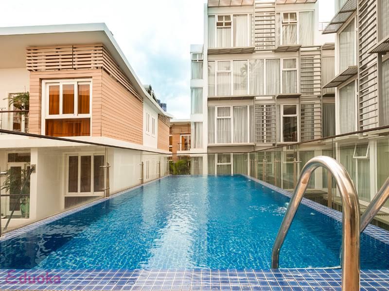 Dịch vụ tại khu vực hồ bơi Glenwood City Resort