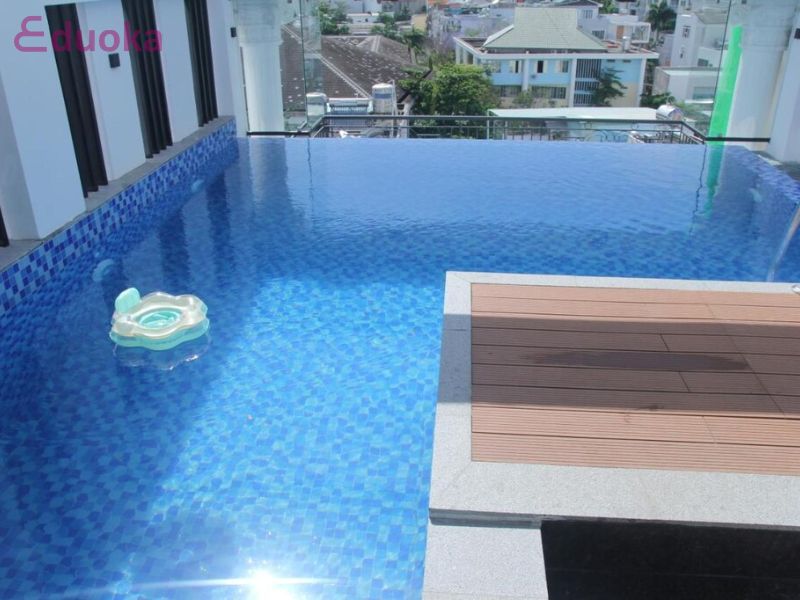 Giới Thiệu Chung Về Hồ Bơi LyLy's House