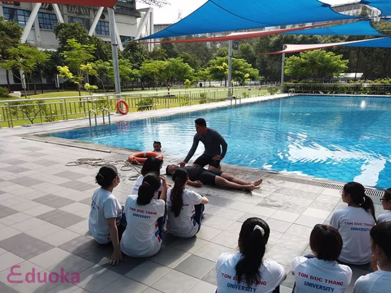 Lợi ích tại Hồ Bơi 1 Đại học Tôn Đức Thắng