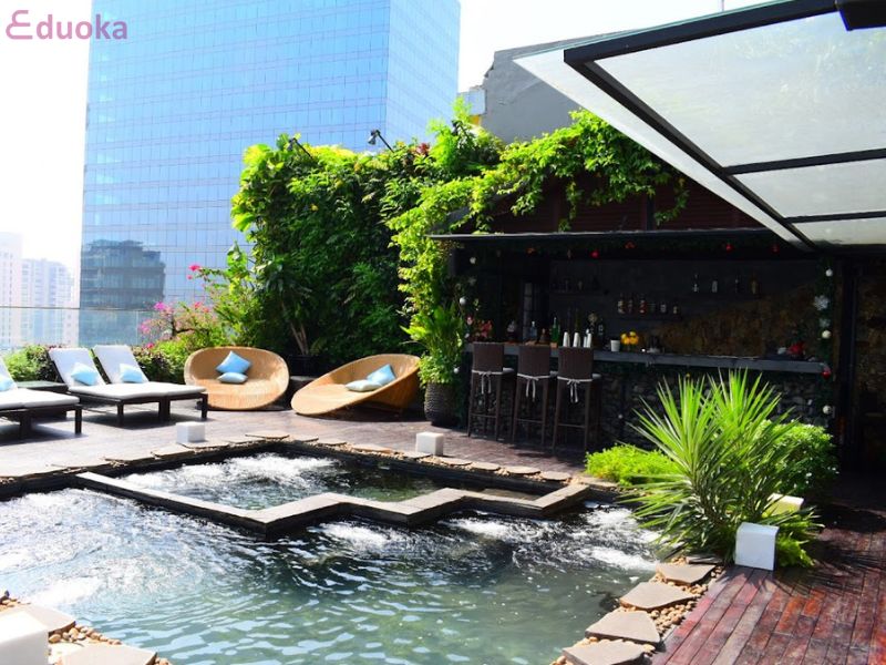 Dịch Vụ Tại Hồ Bơi Silverland Sakyo Hotel