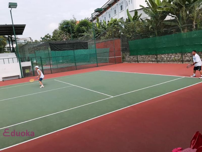 Dịch vụ tại sân tennis TT TDTT Quận 9
