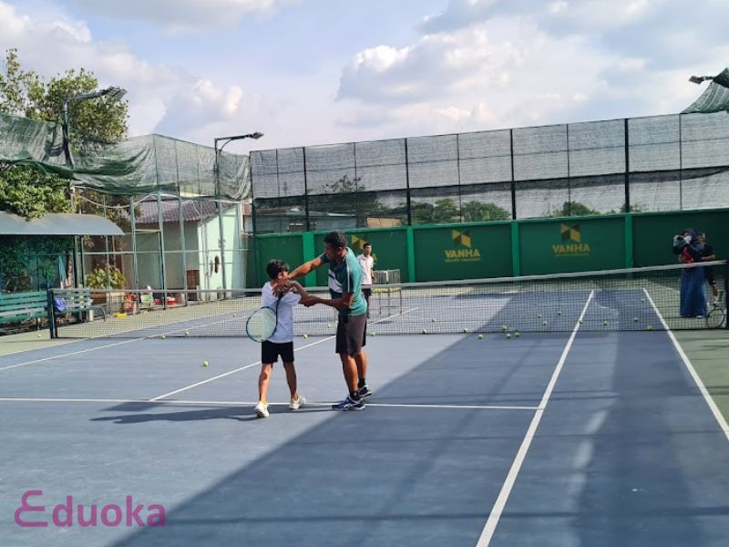 Dịch vụ tại sân Hóc Môn Tennis Center