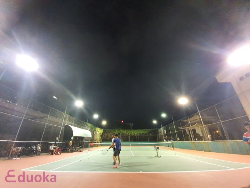 Một số tiện ích tại Sân Tennis 242 Cộng Hòa