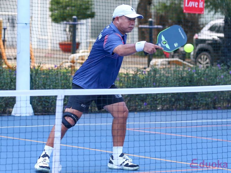 Lợi Ích Tại Sân Tennis Trung Tâm Huấn Luyện Bay FTC