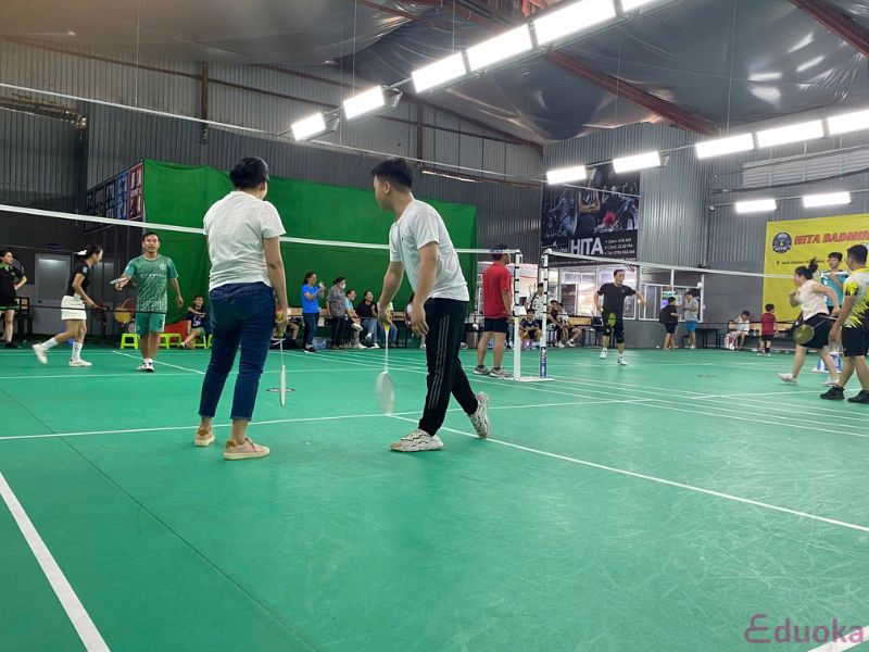 Tổng quan về sân cầu lông HiTa