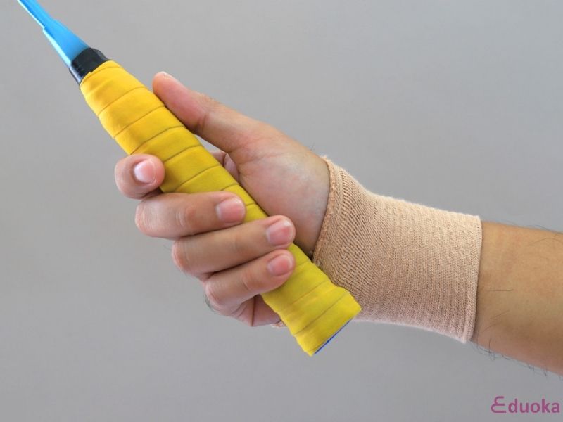 Lợi ích khi cầm vợt đúng cách trong thi đấu