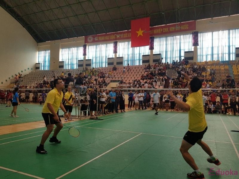 Kỹ thuật hất cầu trái tay