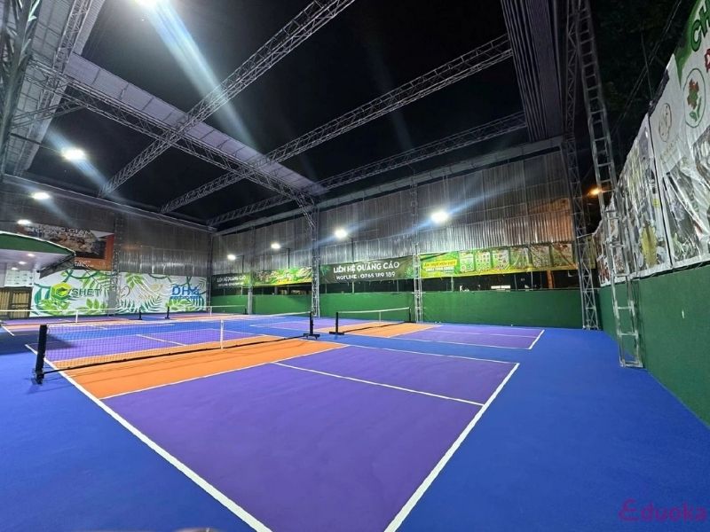 Sân tennis Ngọc Lan