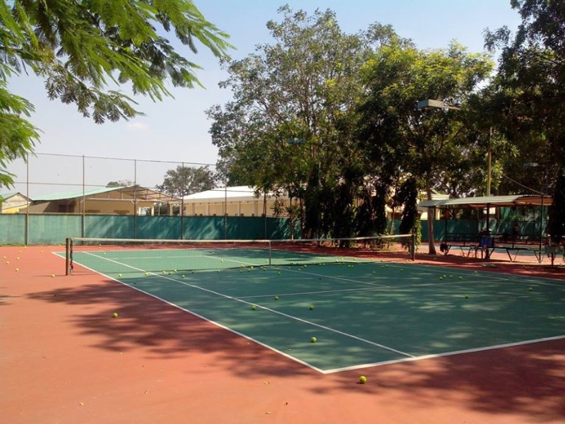 Sân Tennis - Ngã Ba sông