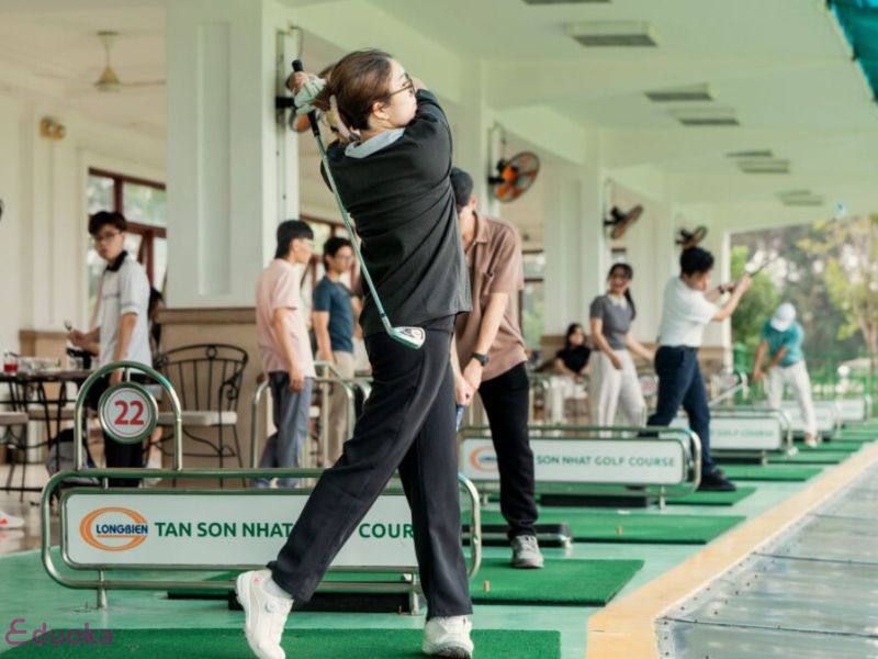 Chi phí học đánh golf nâng cao