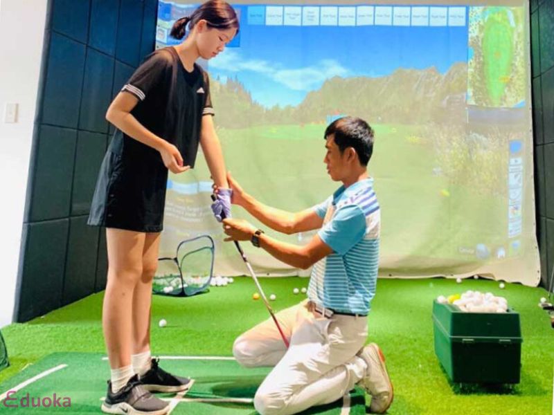 Chi phí tham gia lớp học golf