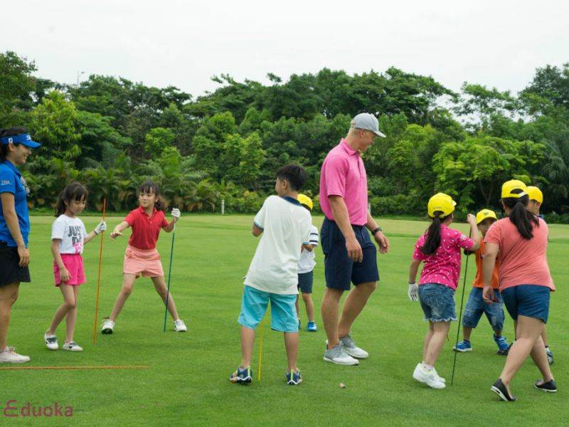 Tham gia lớp học golf chuyên nghiệp tại HCM