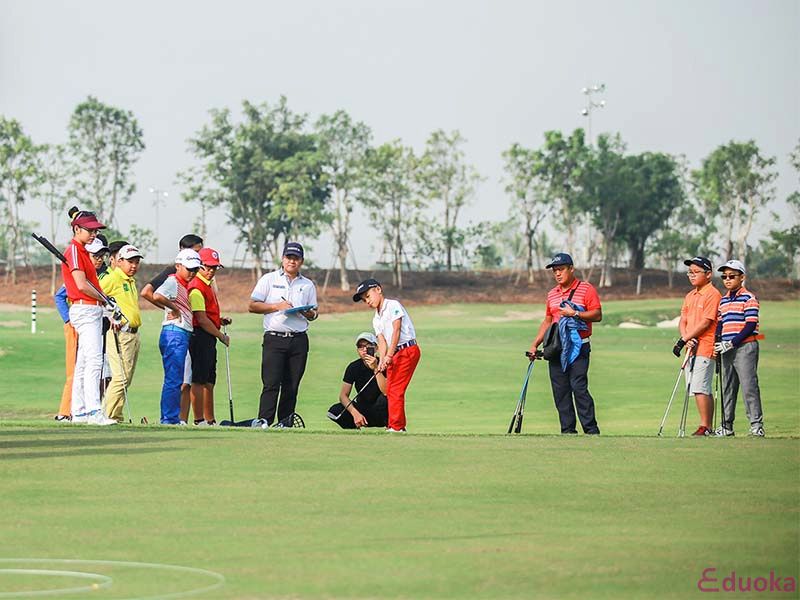 Lớp học golf là gì