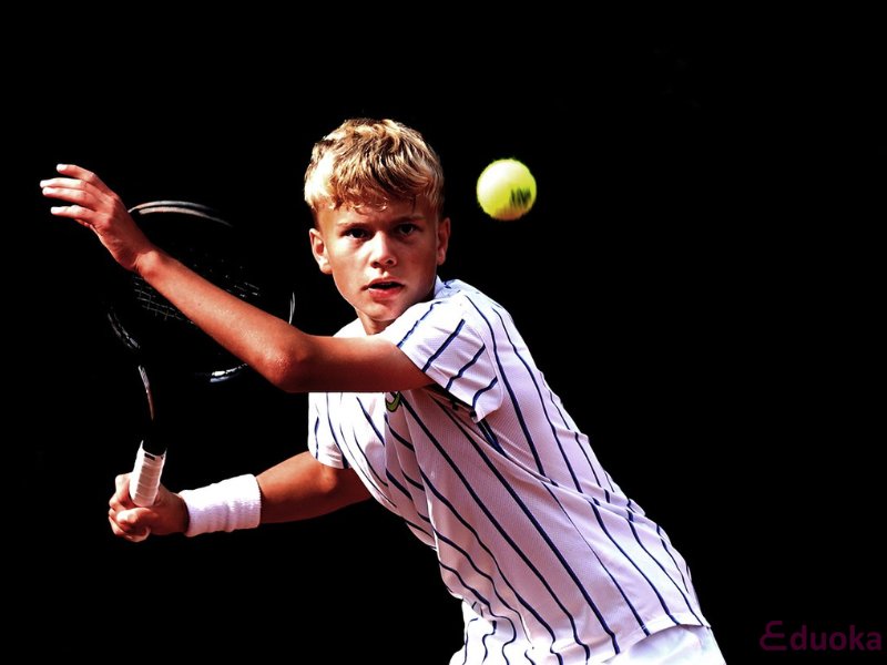 Lớp dạy tennis Trung Kiên